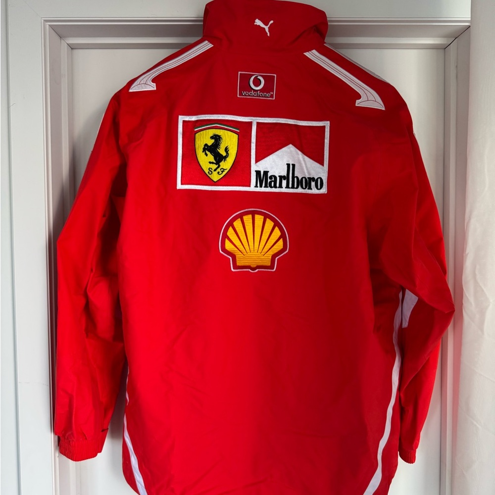 Ferrari Puma Coat – Marlboro, Vintage Official F1 (2002+)
